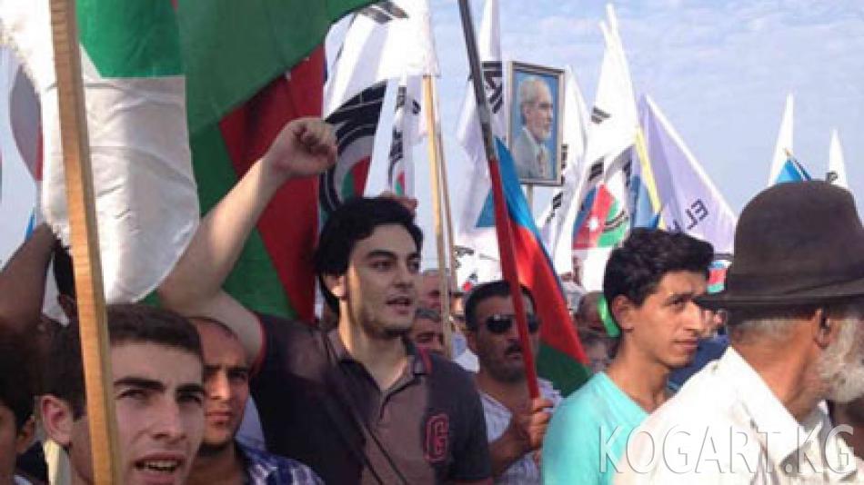 Азербайжандагы референдум: активисттерге кысым көрсөтүү күчөдү