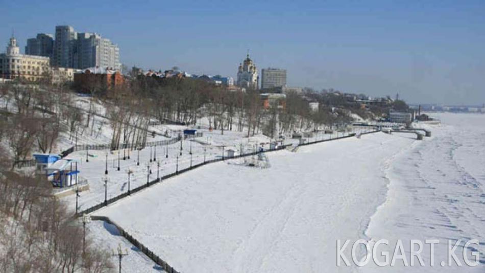 Амур дарыясында Кытай менен Орусияны бириктирген көпүрө курулушу...