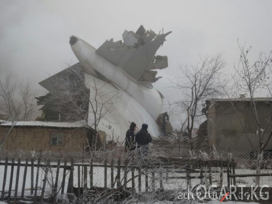 Boeing-747 в Кыргызстане упал на жилые дома: погибли 9 взрослых и 6 детей