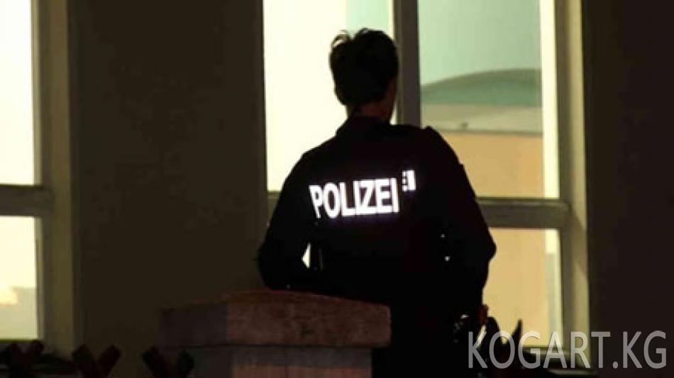 Германияда полициячыга кол салган ИМ тобунун 16 жаштагы тарапташы...