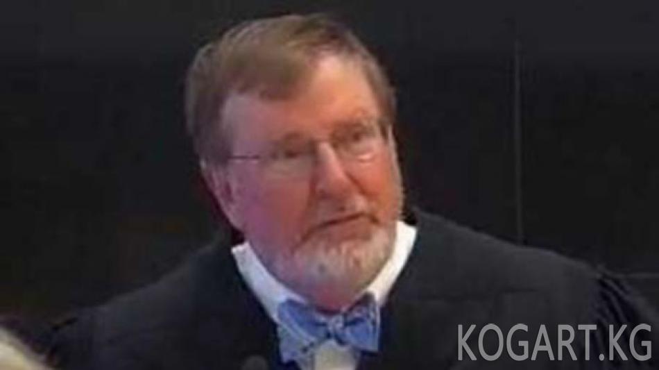 АКШда сот Трамптын иммиграциялык жарлыгын токтотту