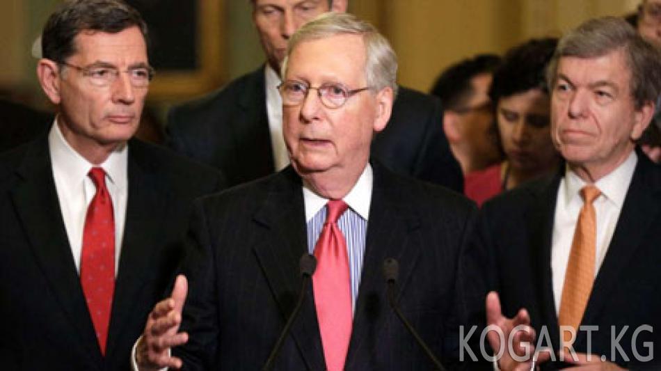 АКШ Сенаты Трамптын жардамчыларынын Орусия менен болгон мамилелерин...