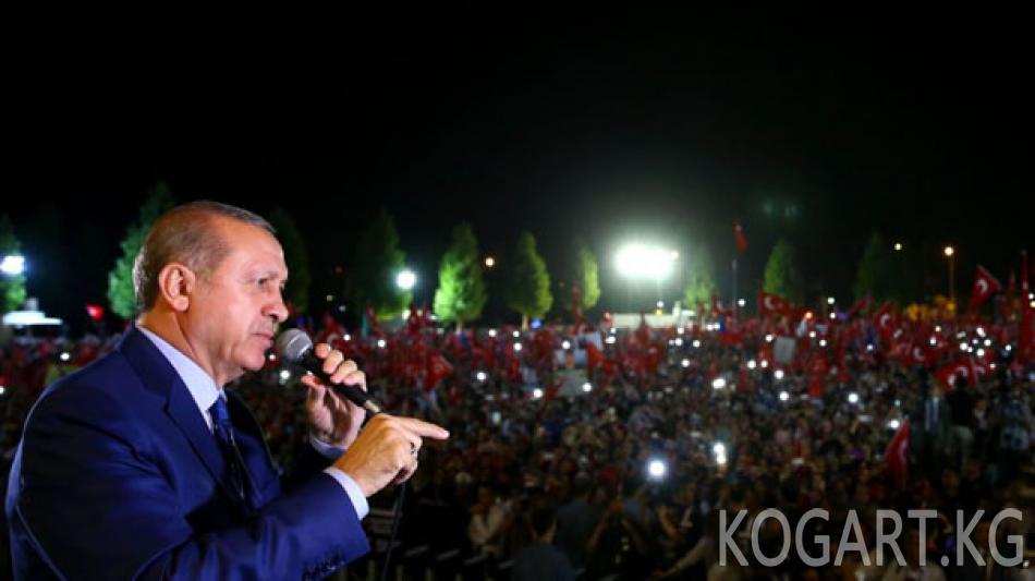 Түркияда Эрдоганга кол салууга айыпталган аскерлердин соту башталды