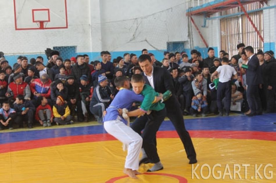 Кочкор-Ата шаарында улуттук белбоо “Алыш” күрөшү боюнча...