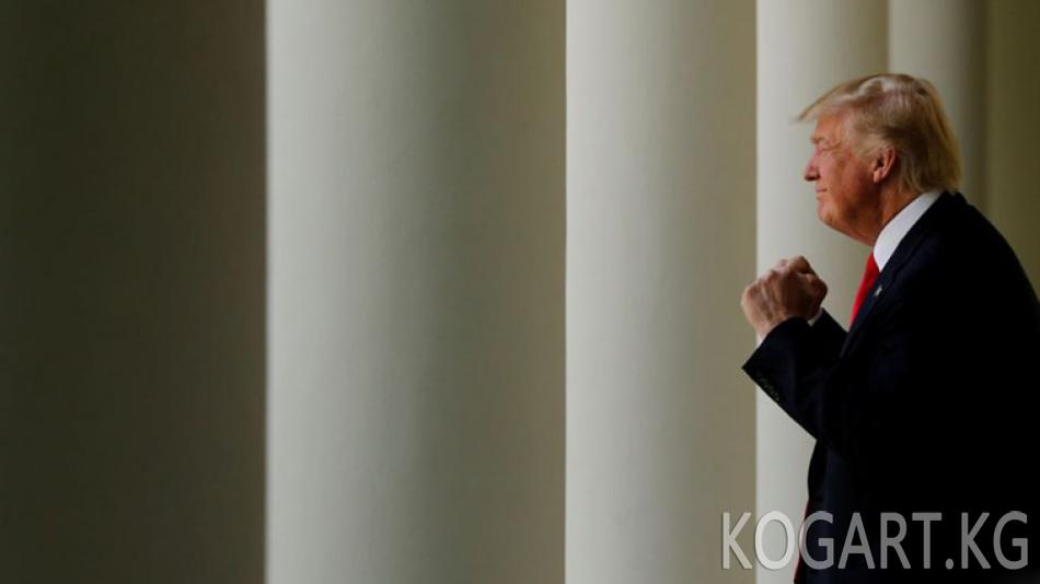 Президент Трамп Орусияга санкция киргизген мыйзамга кол койду