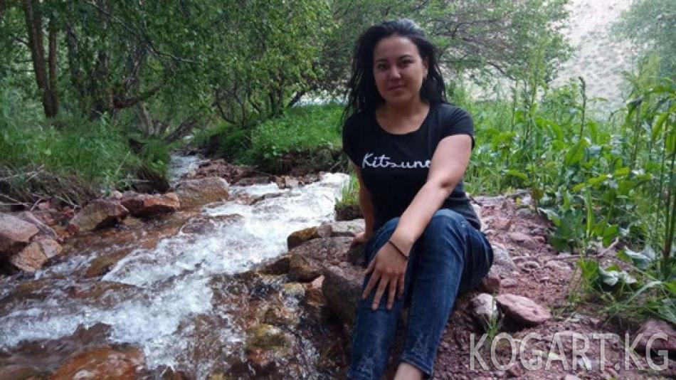 Лак былғары биік етіктегі секс Түнде ер адамға арналған интимдік тілектер