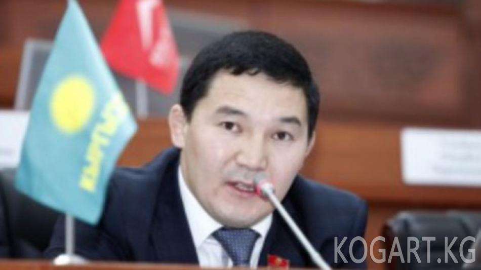 Казакстанда камалган кыргыз депутатынын казак жарандыгы да бар экени тастыкталды