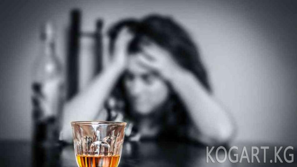 Казак бийлиги жүздөгөн үй-бүлөнүн алкогол ичүүсүнө тыюу салды