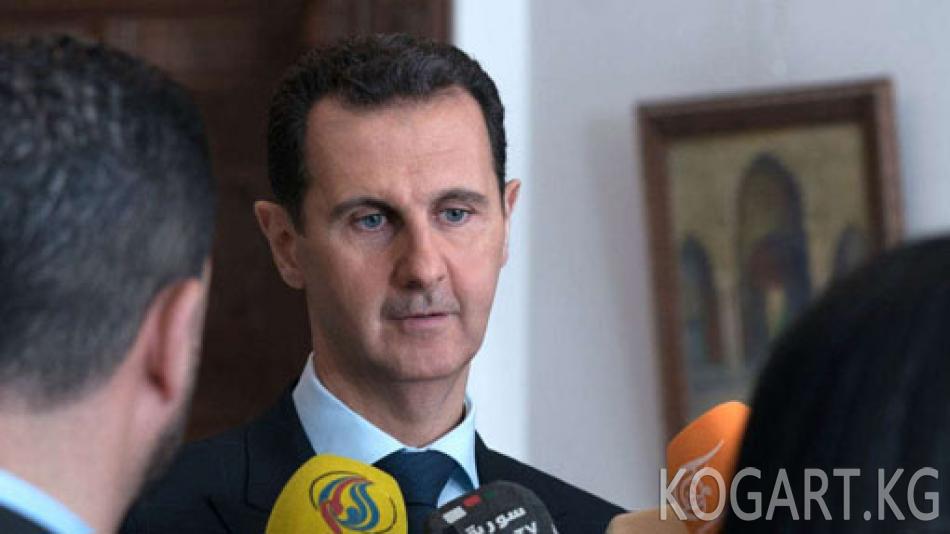 Башар Асад Чыгыш Гутадагы аскерлер менен жолукту