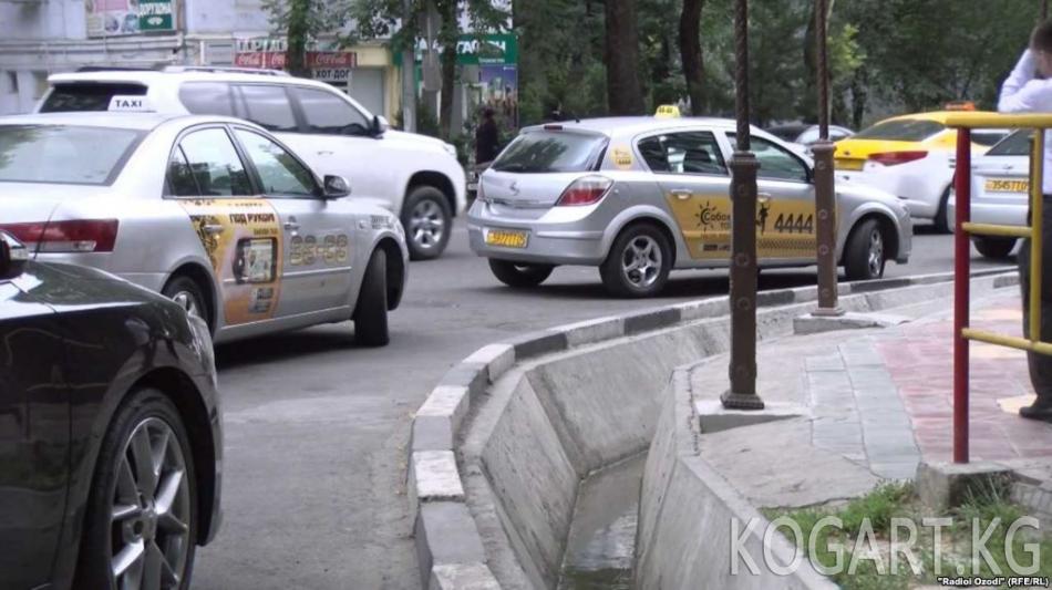 Тажикстанда жол эрежесин бузгандарга калктын даттануусу боюнча...