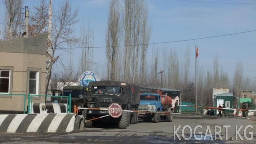 Өзбекстан Кыргызстан аймагында тик учакта өтүүгө уруксат сурады