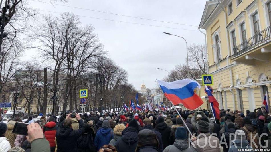 Орусияда оппозициялык саясатчы Борис Немцовду эскерүү акциялары болду