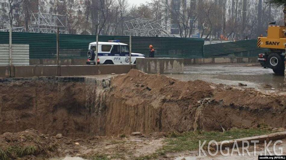 Ташкентте метро курулушундагы кырсыкта алты жумушчу каза болду