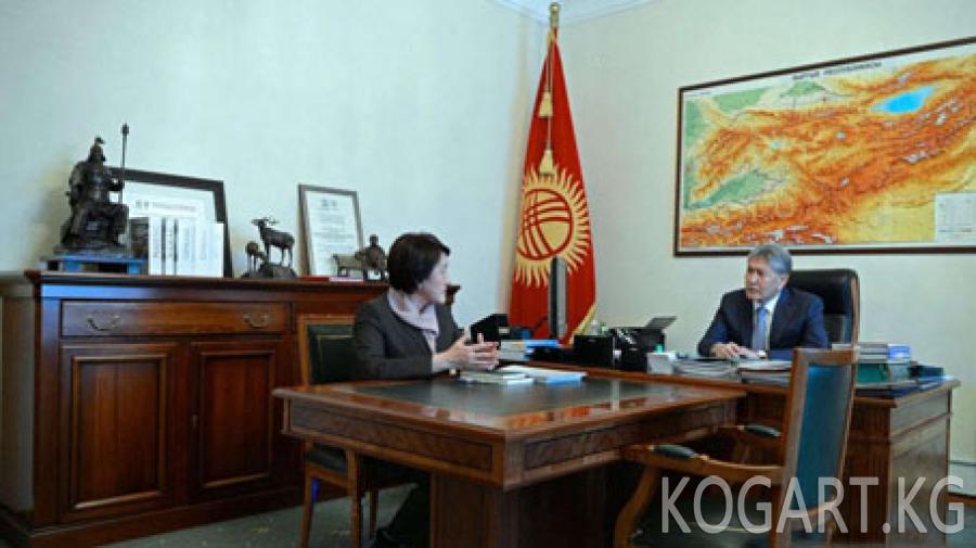 Атамбаев өлкөдө шайлоо 19-ноябрда өтүүсү керектигин белгиледи